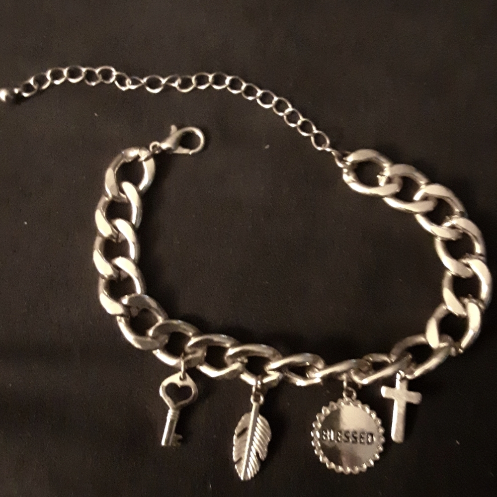 SILVER COLOR CHARM BRACELET